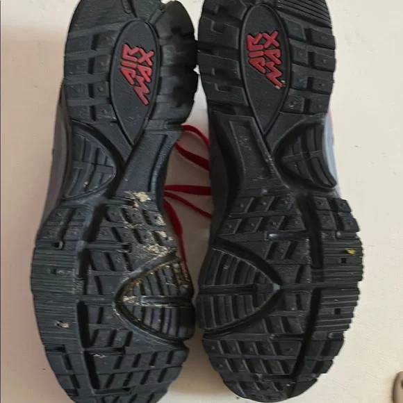 Nike Red and Gray Running Shoes AIR MAX - Picture 4 of 5